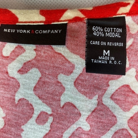 Women’s New York & Co red blouse - Picture 3 of 9